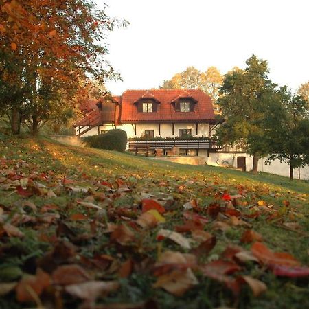 Penzion Dvur Obora  Exterior foto